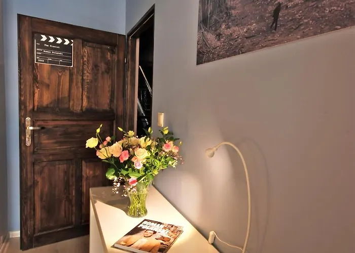 Kolysanka Private In Old Town Познань